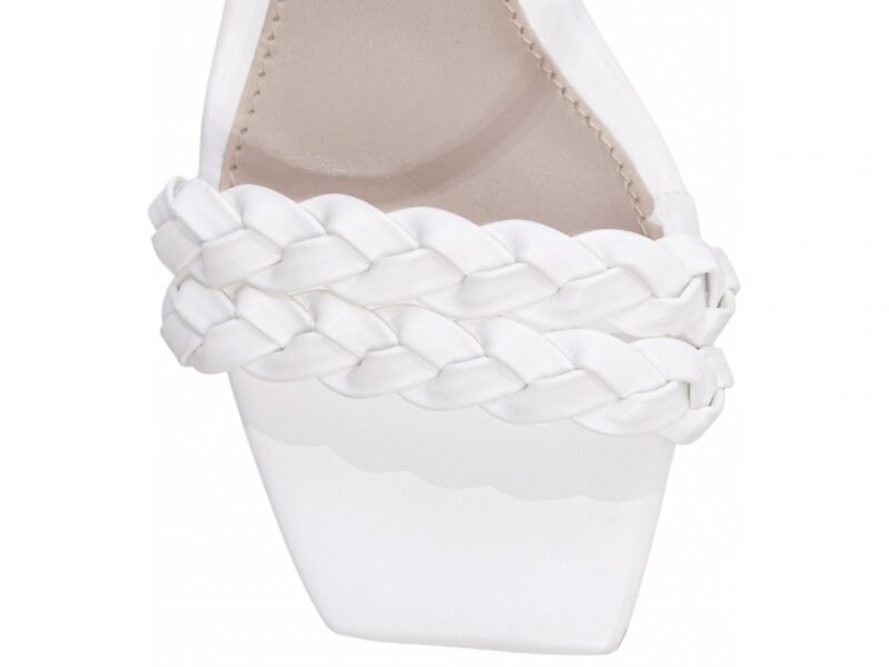 detalhe bico sandália feminina branco feminino | VitriNerm