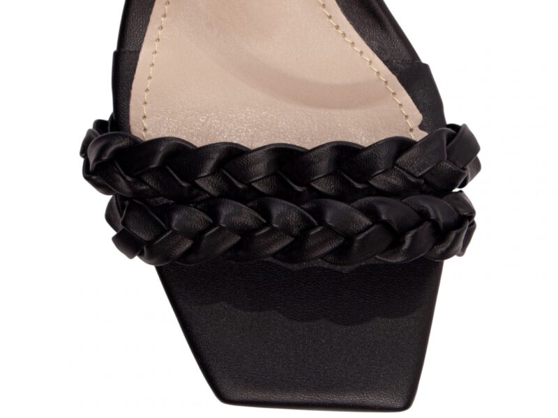 detalhe bico sandália feminina preta feminino | VitriNerm