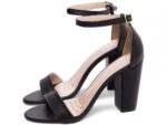 detalhe salto 9cm preta sandália feminina | VitriNerm