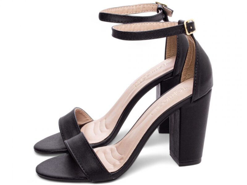 detalhe salto 9cm preta sandália feminina | VitriNerm