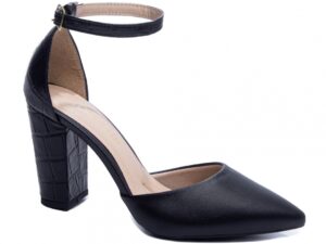 Sapato scarpin feminino social em napa e croco preto com salto de 8,5 cm e solado antiderrapante.